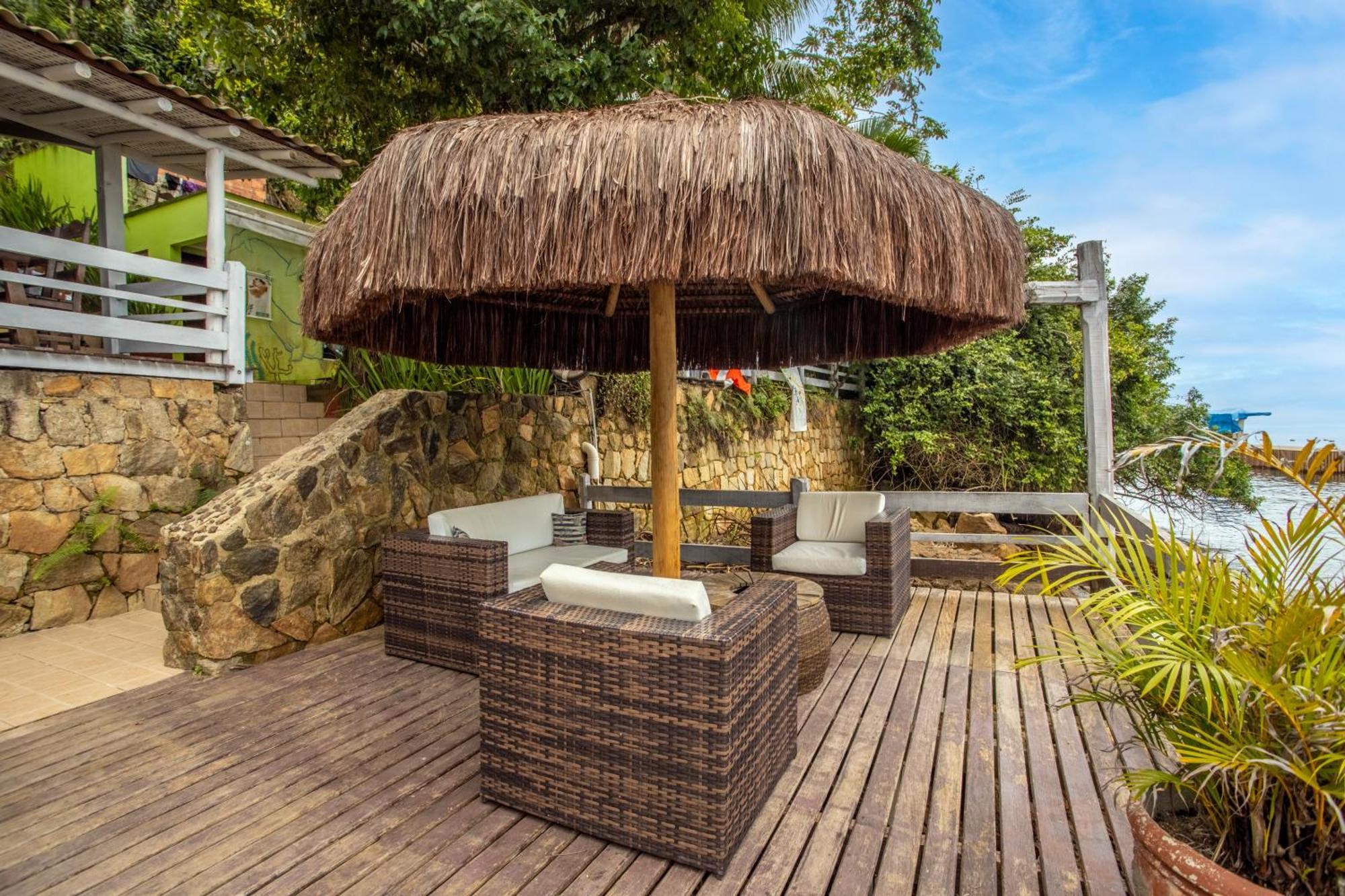 Pousada Cruzoe Praia de Araçatiba エクステリア 写真